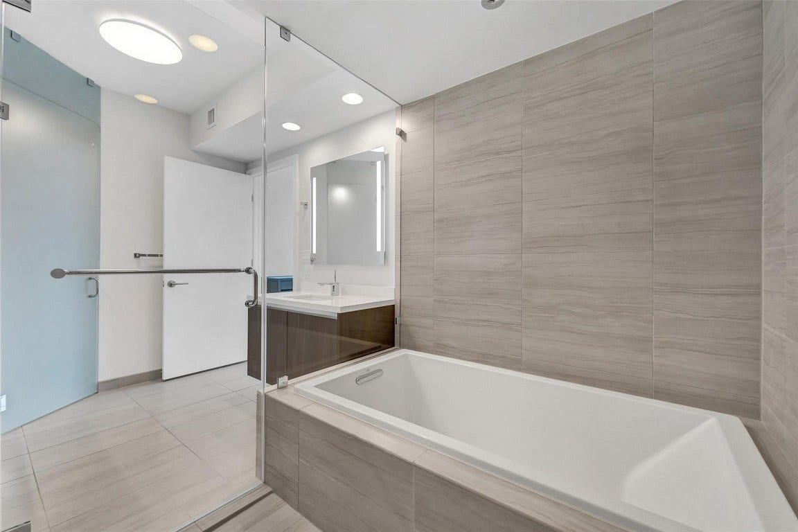 1180 N Federal Highway, #1005, Fort Lauderdale, FL 33304