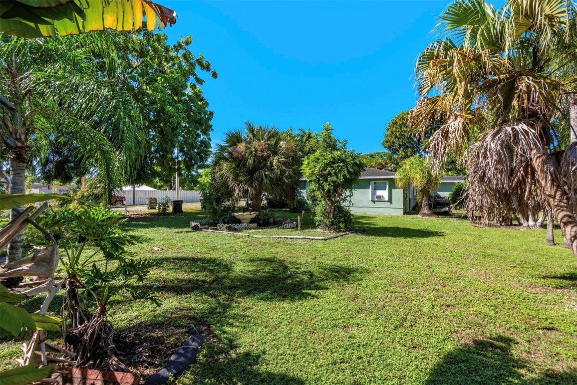 302 SW 15th Street, Dania Beach, FL 33004 302 SW 15th Street, Dania Beach, FL 33004