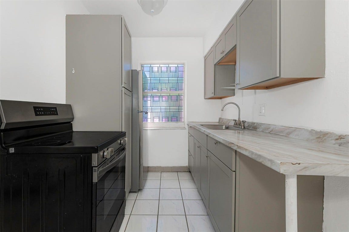 302 SW 15th Street, Dania Beach, FL 33004 302 SW 15th Street, Dania Beach, FL 33004