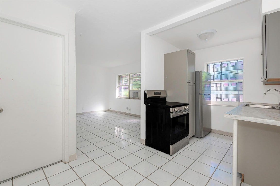 302 SW 15th Street, Dania Beach, FL 33004 302 SW 15th Street, Dania Beach, FL 33004