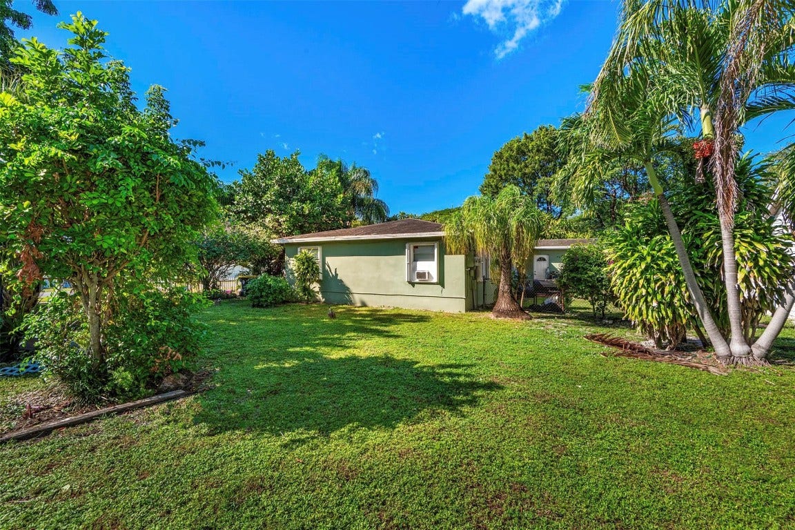 302 SW 15th Street, Dania Beach, FL 33004 302 SW 15th Street, Dania Beach, FL 33004
