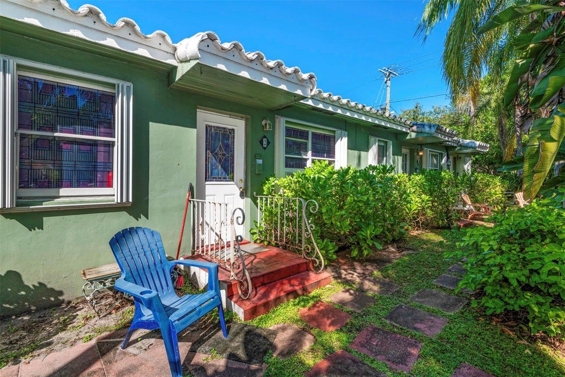 302 SW 15th Street, Dania Beach, FL 33004 302 SW 15th Street, Dania Beach, FL 33004