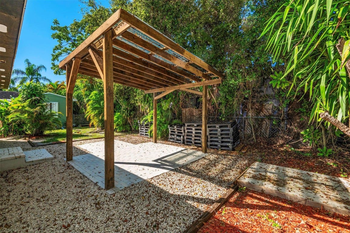 302 SW 15th Street, Dania Beach, FL 33004 302 SW 15th Street, Dania Beach, FL 33004
