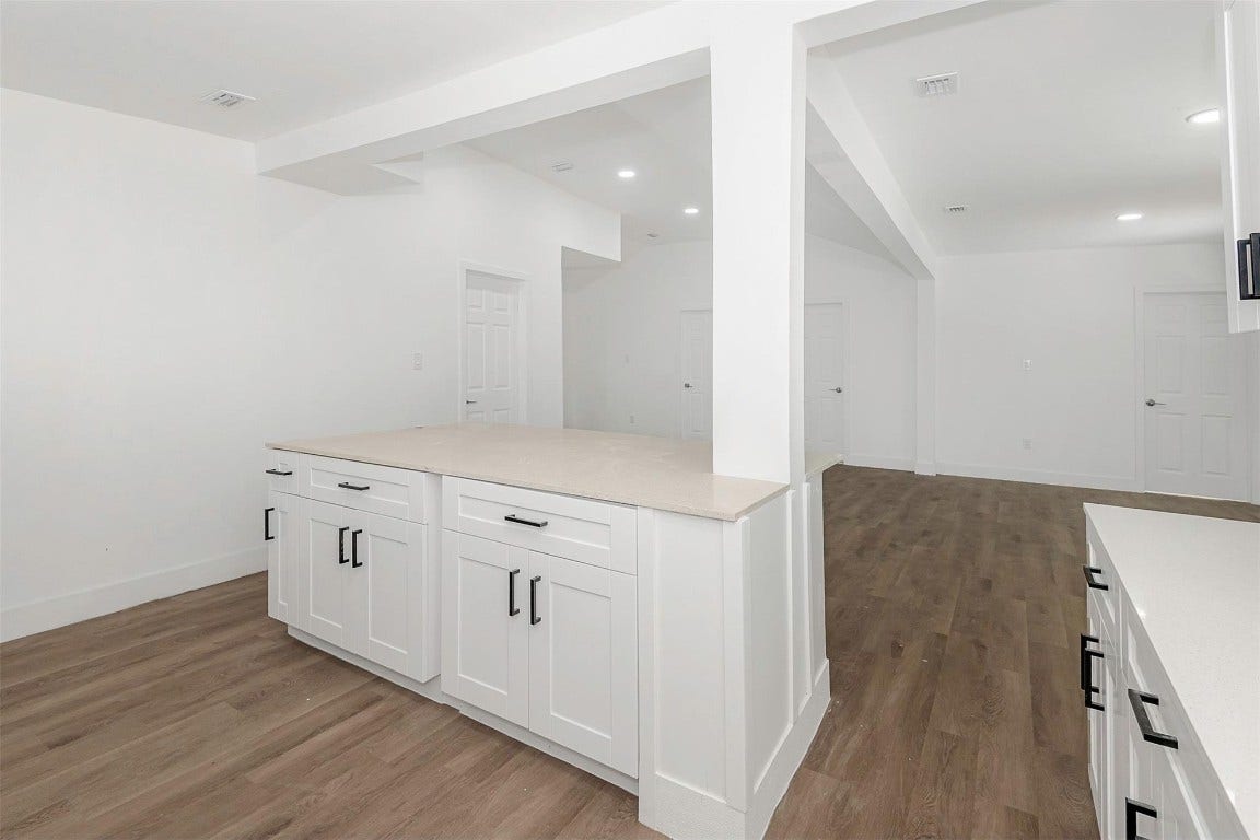 302 SW 15th Street, Dania Beach, FL 33004 302 SW 15th Street, Dania Beach, FL 33004