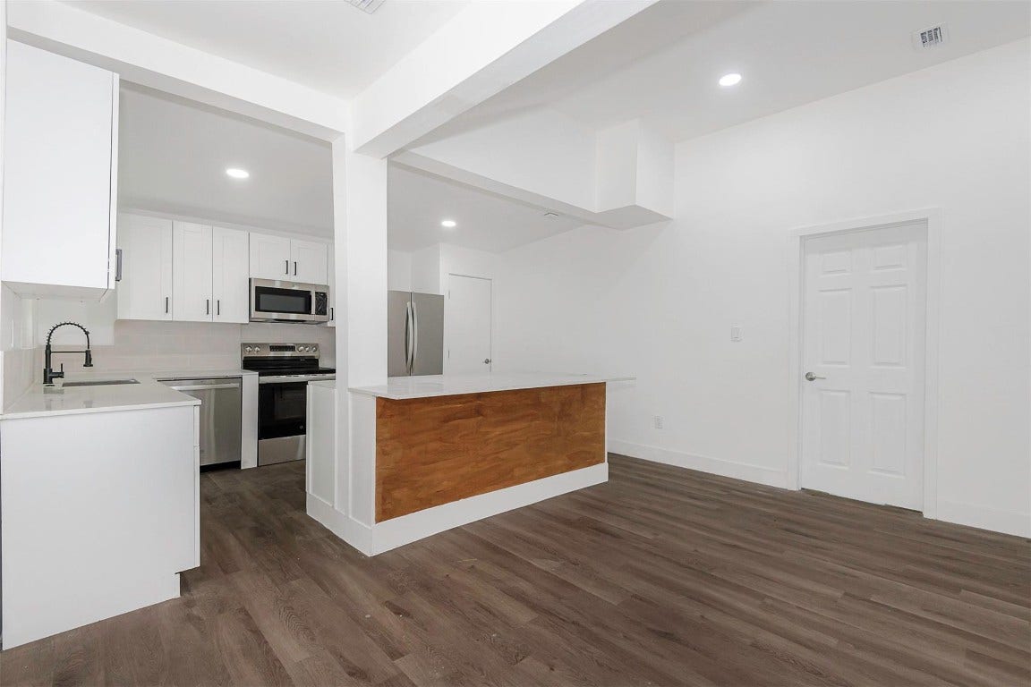 302 SW 15th Street, Dania Beach, FL 33004 302 SW 15th Street, Dania Beach, FL 33004