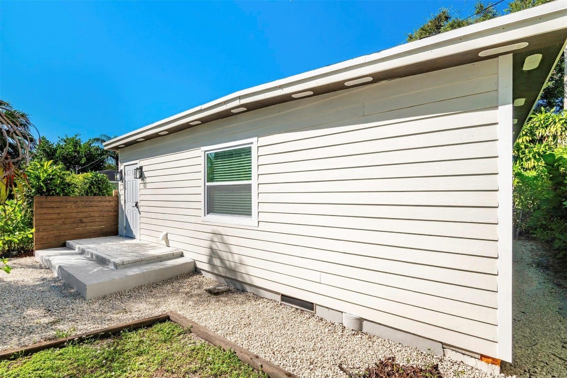 302 SW 15th Street, Dania Beach, FL 33004 302 SW 15th Street, Dania Beach, FL 33004