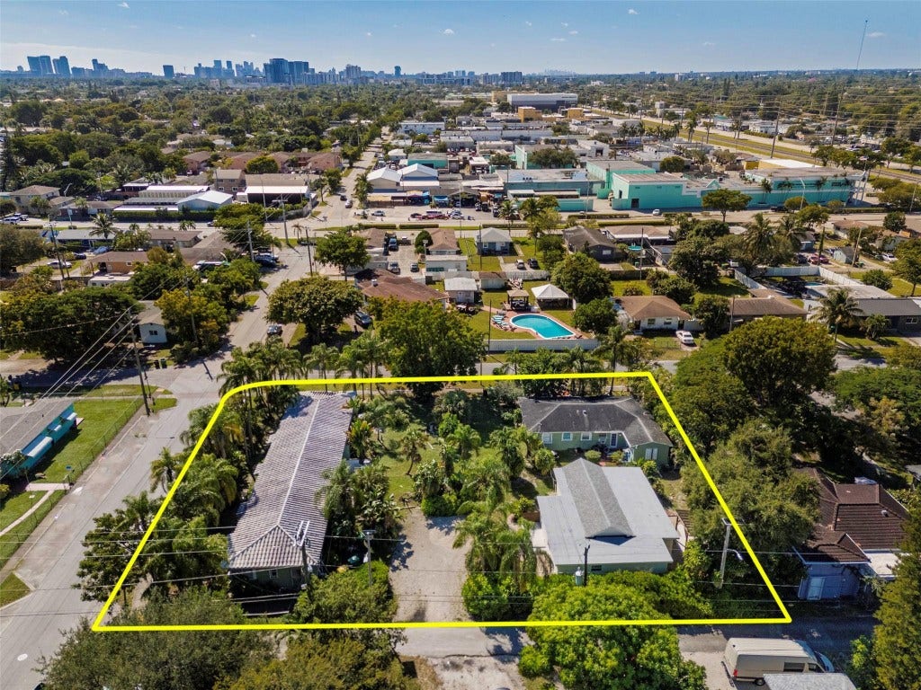 302 SW 15th Street, Dania Beach, FL 33004 302 SW 15th Street, Dania Beach, FL 33004