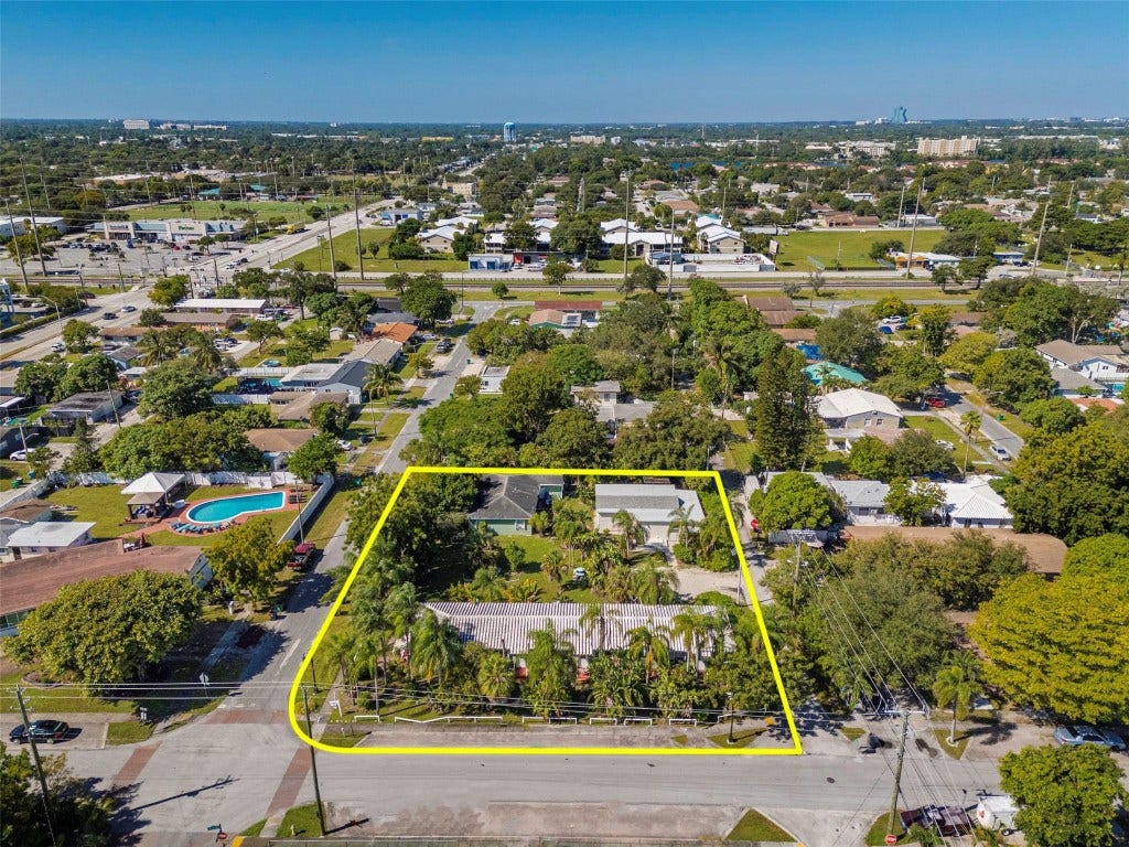302 SW 15th Street, Dania Beach, FL 33004 302 SW 15th Street, Dania Beach, FL 33004
