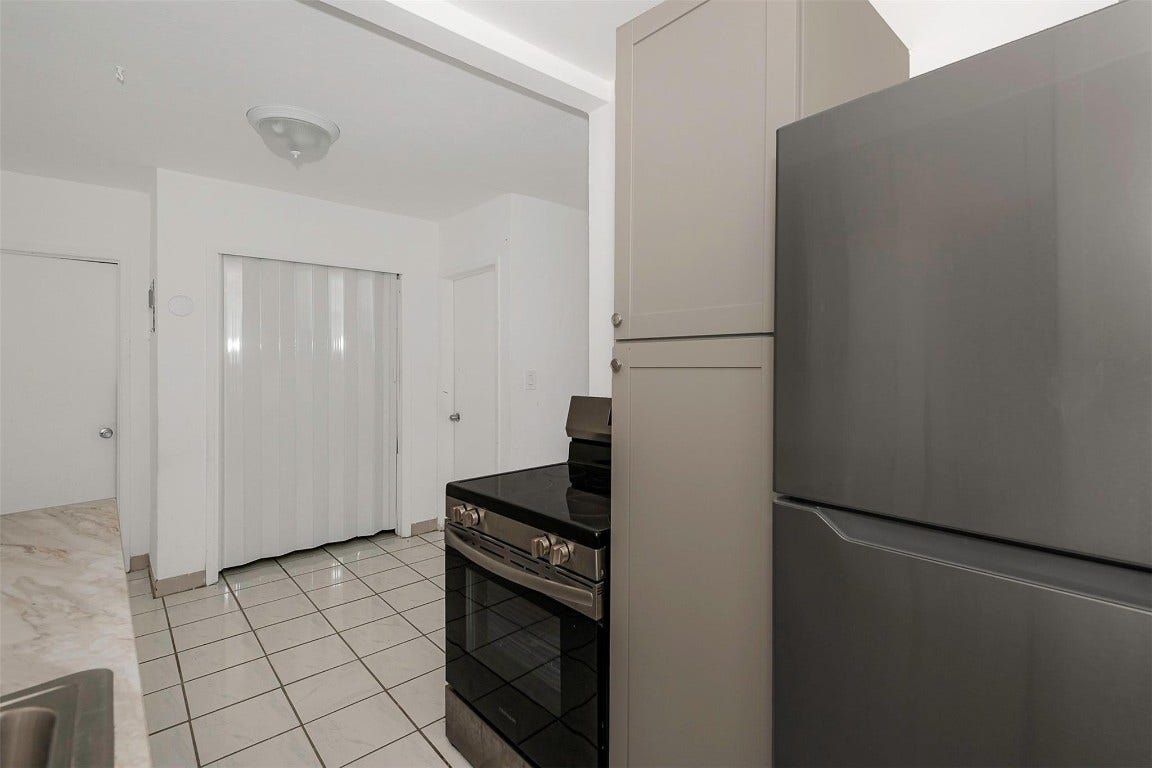 302 SW 15th Street, Dania Beach, FL 33004 302 SW 15th Street, Dania Beach, FL 33004