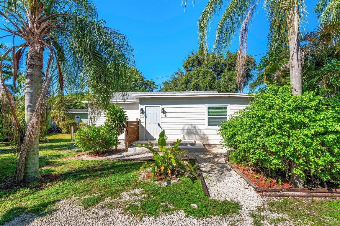 302 SW 15th Street, Dania Beach, FL 33004 302 SW 15th Street, Dania Beach, FL 33004