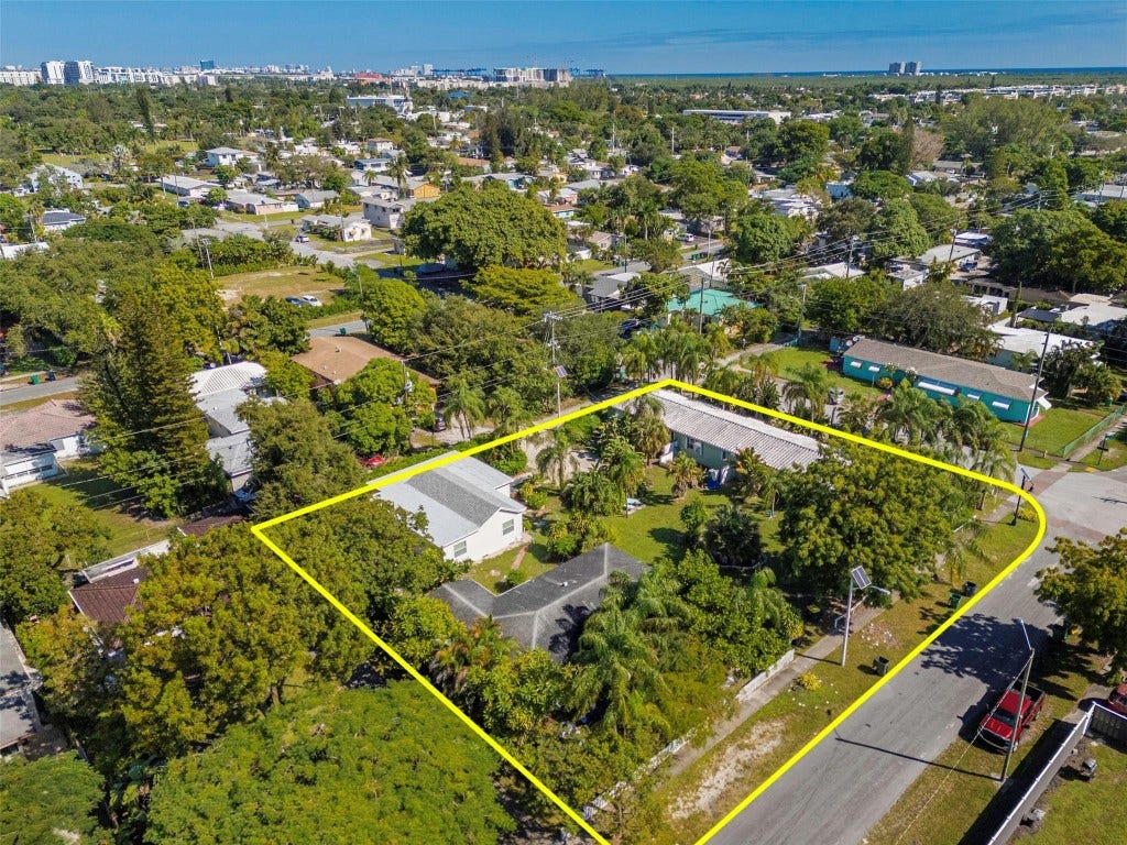 302 SW 15th Street, Dania Beach, FL 33004 302 SW 15th Street, Dania Beach, FL 33004
