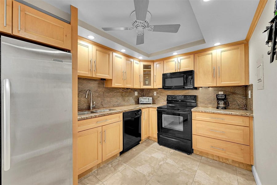 Property photo for 525 N Ocean Boulevard, #919, Pompano Beach, FL