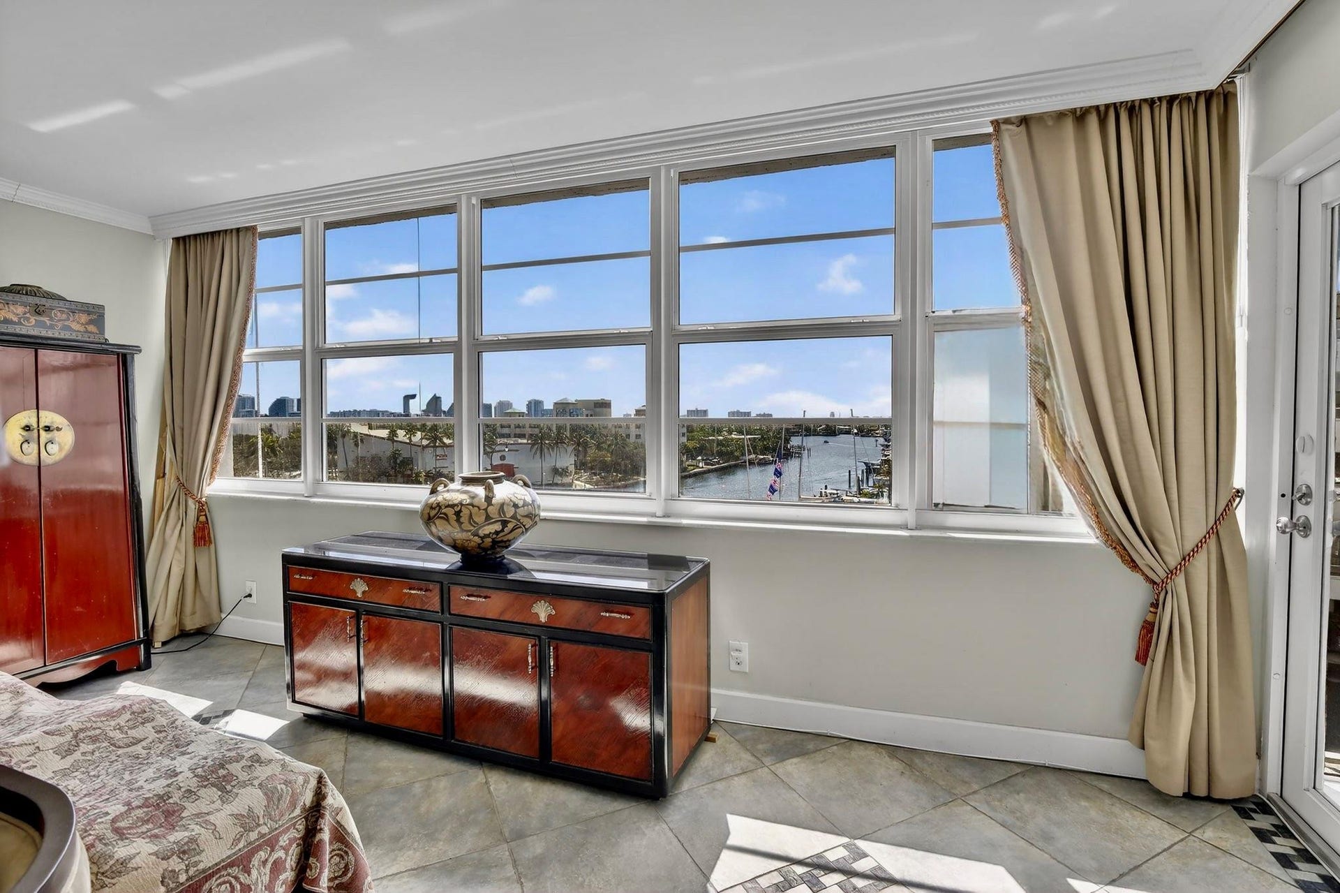 1160 N Federal Highway, #716, Fort Lauderdale, FL 33304