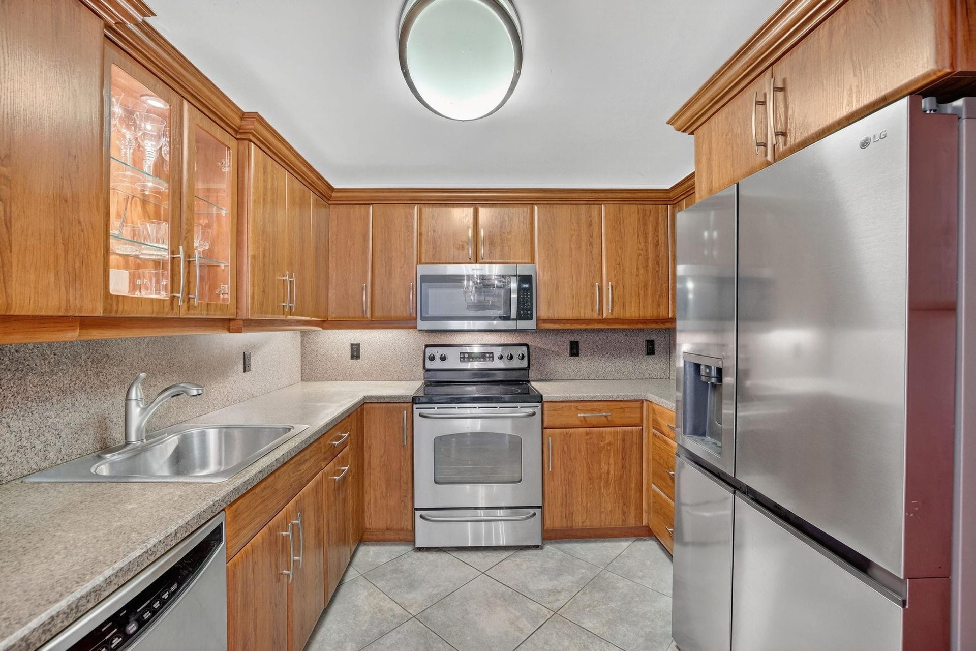 1160 N Federal Highway, #716, Fort Lauderdale, FL 33304