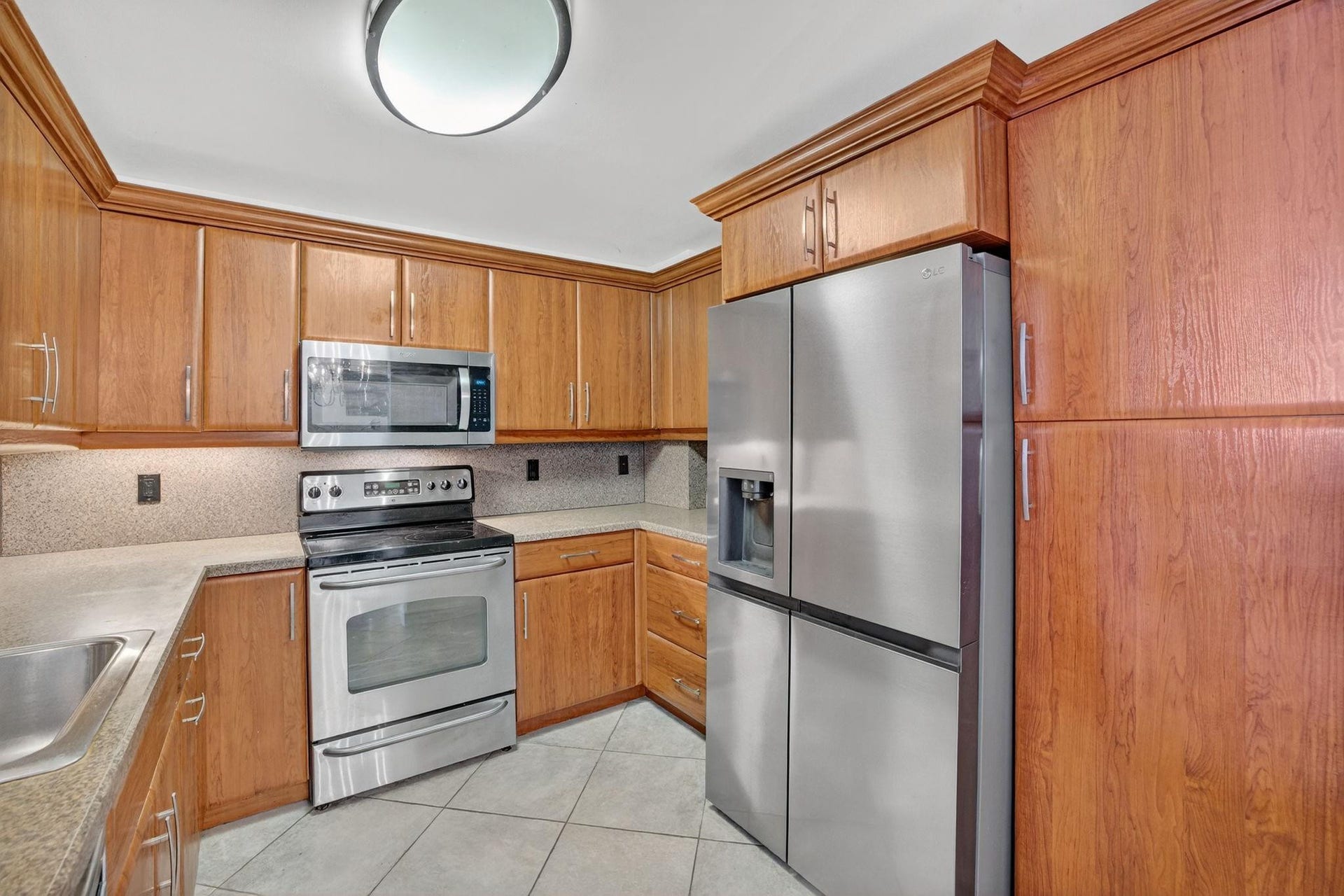 1160 N Federal Highway, #716, Fort Lauderdale, FL 33304