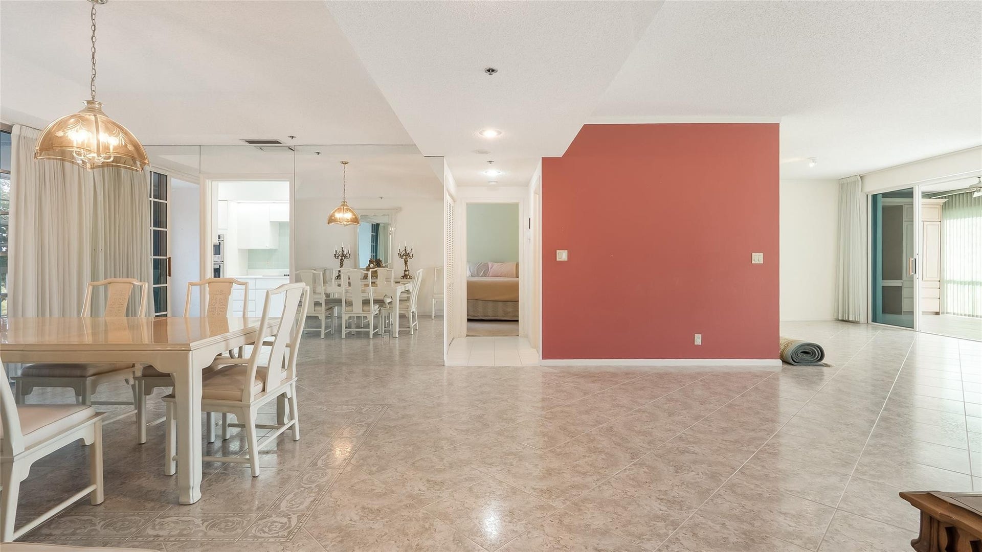 4116 W Palm Aire Drive, #165A, Pompano Beach, FL 33069 Expansive open natually lite space.