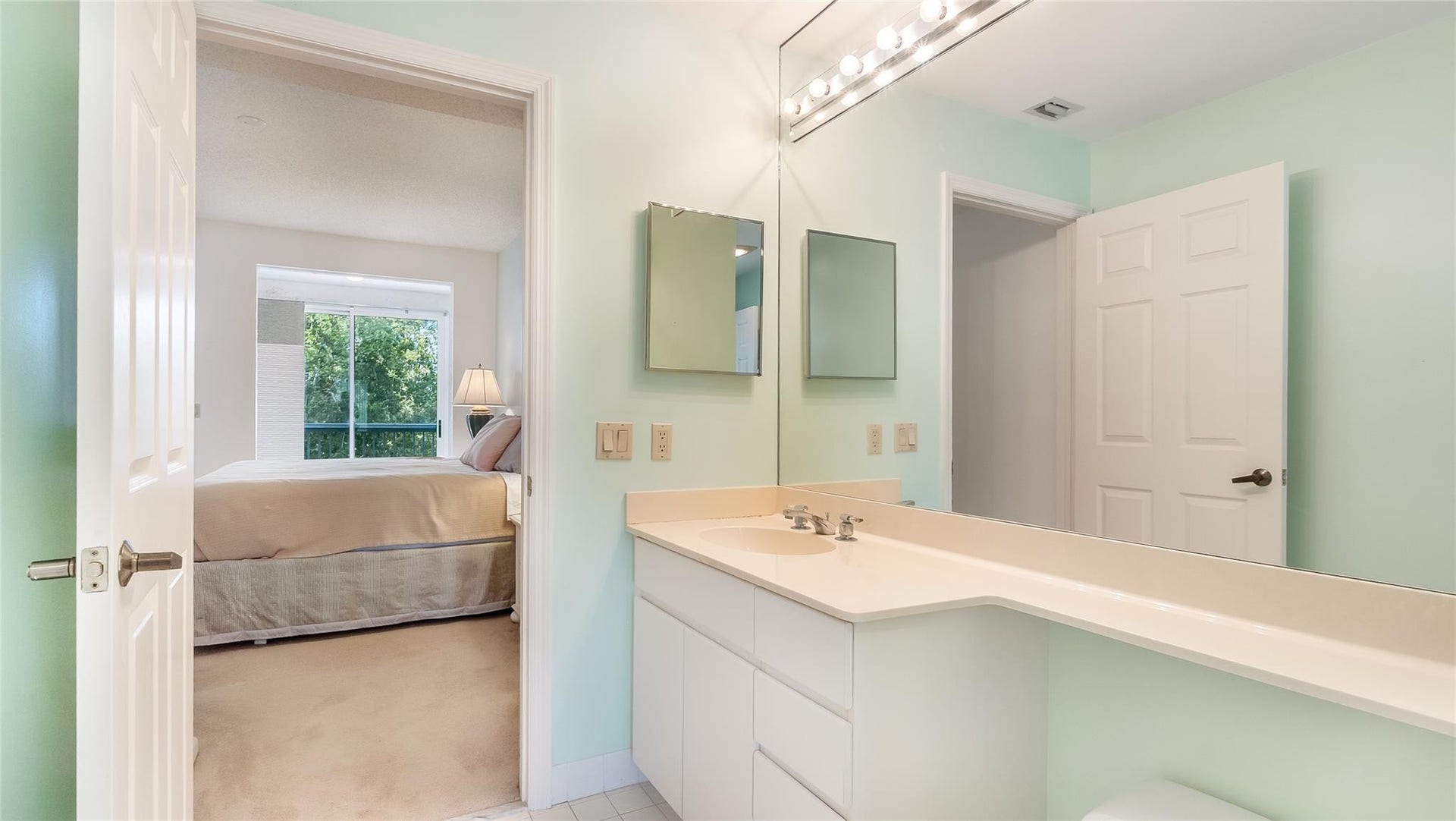 4116 W Palm Aire Drive, #165A, Pompano Beach, FL 33069 Second bathroom