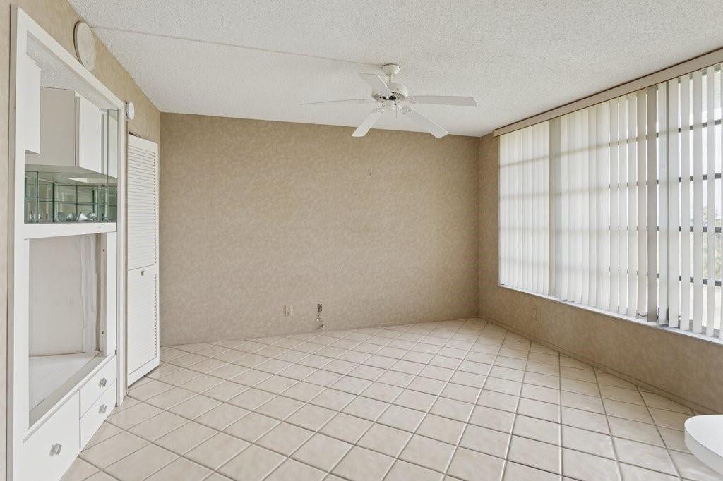 3rd Bed/Den
