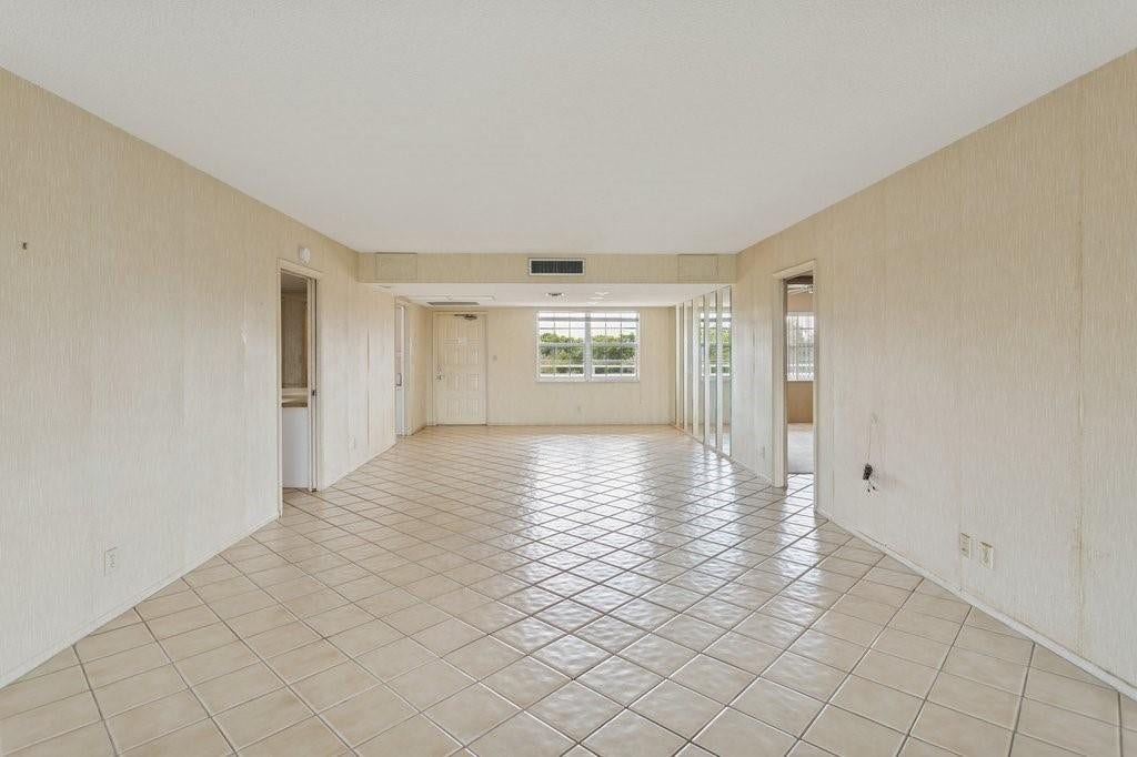 Back to Front Living/Dining