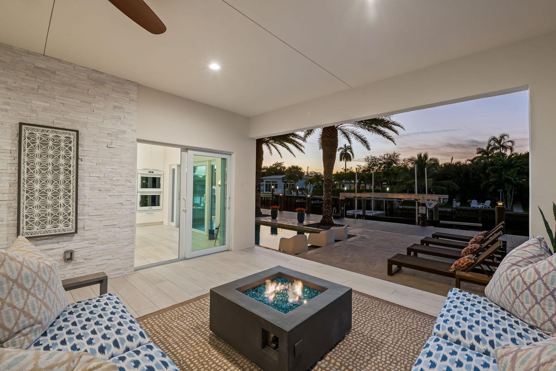 1731 NE 23rd Avenue, Fort Lauderdale, FL 33305 Enjoy the sunset