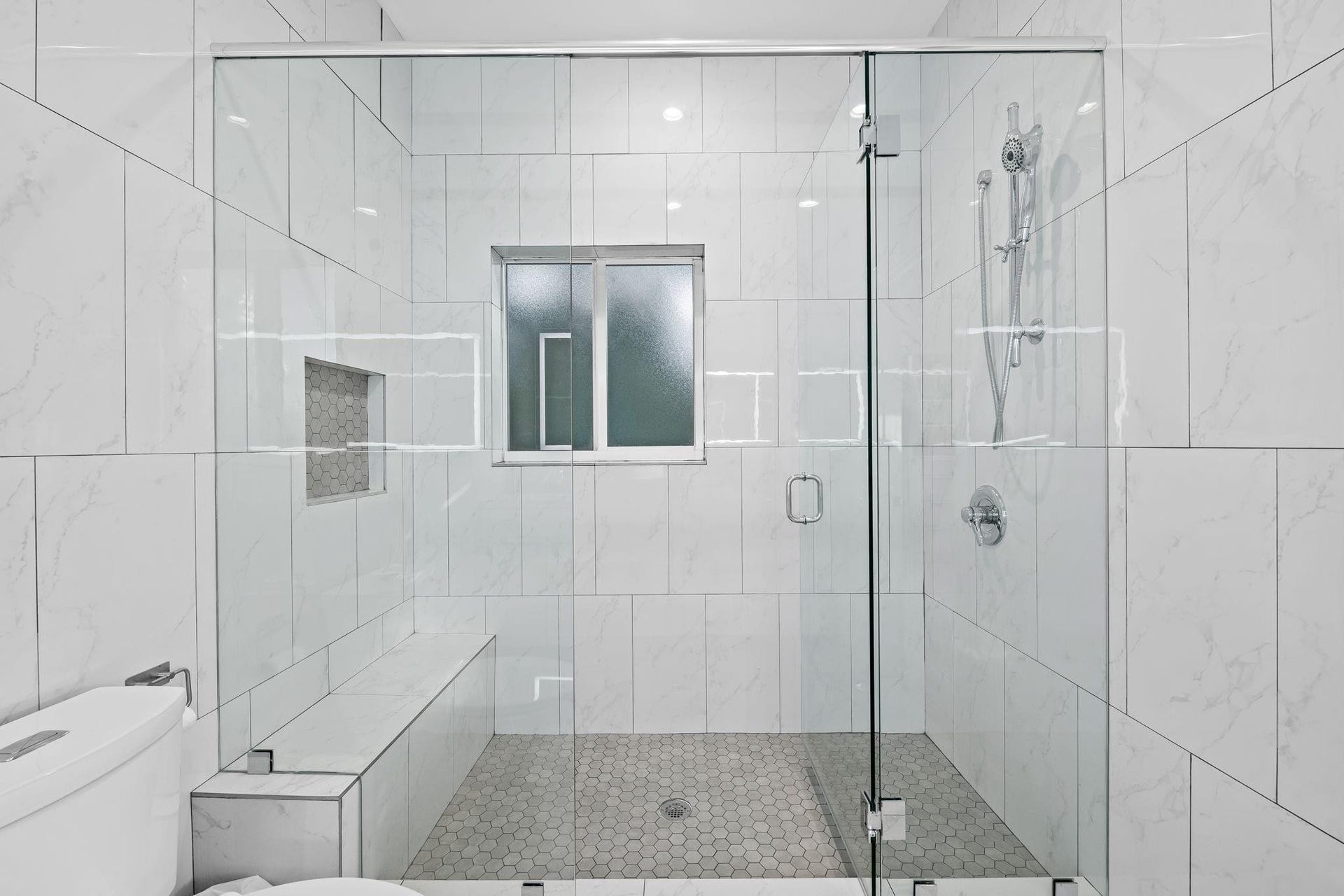 1731 NE 23rd Avenue, Fort Lauderdale, FL 33305 Primary shower