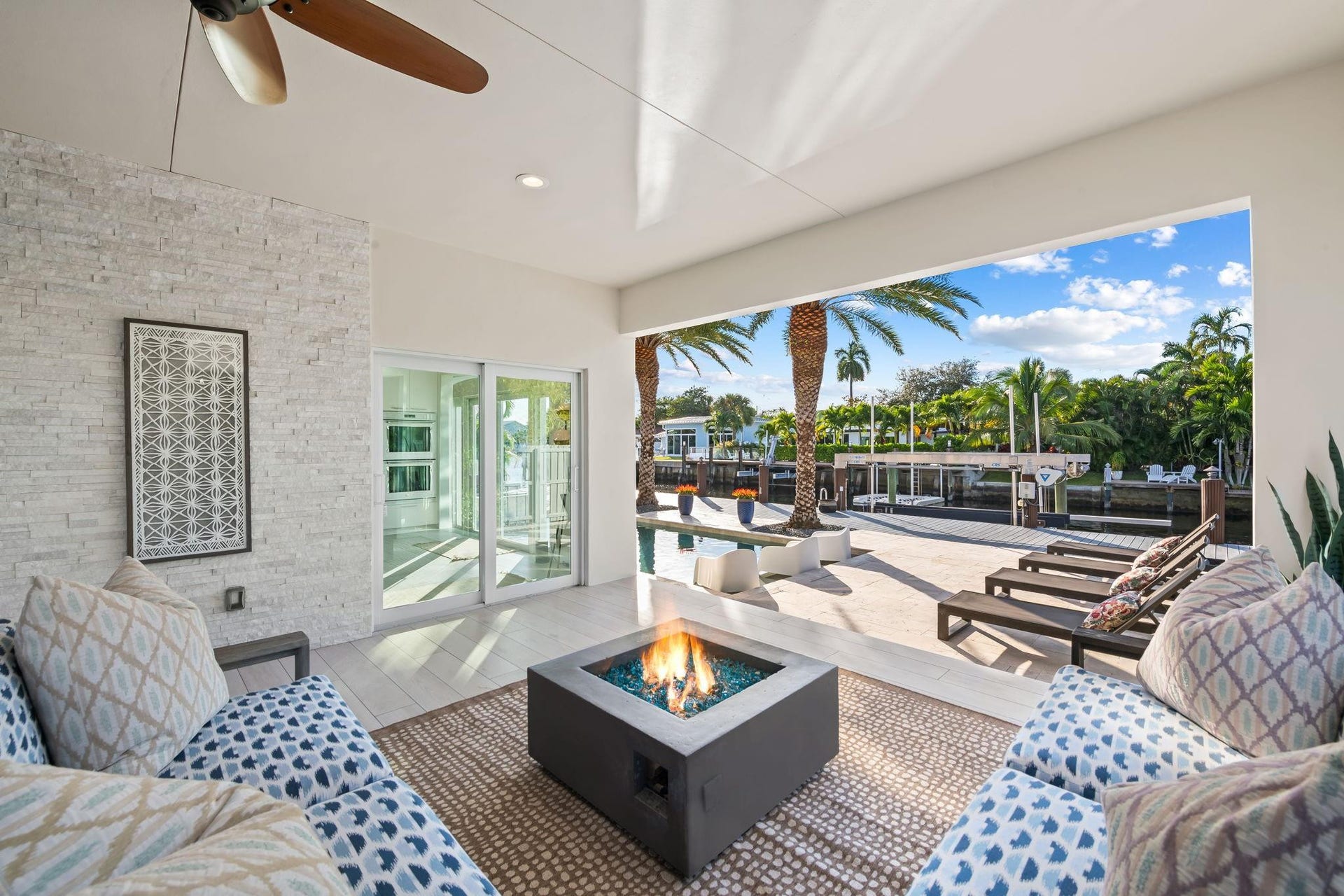 1731 NE 23rd Avenue, Fort Lauderdale, FL 33305 With a firepit