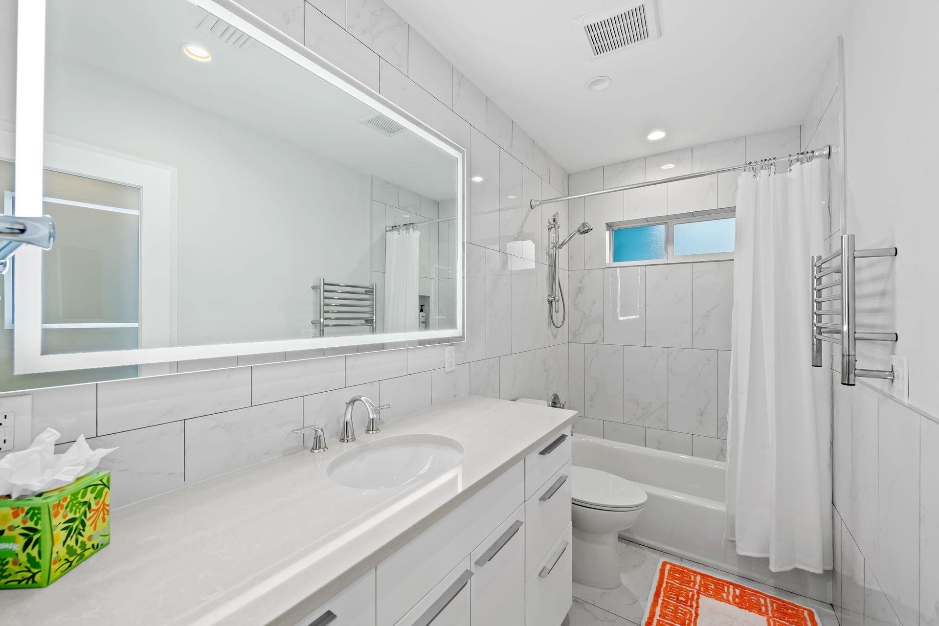 1731 NE 23rd Avenue, Fort Lauderdale, FL 33305 Fourth ensuite bathroom