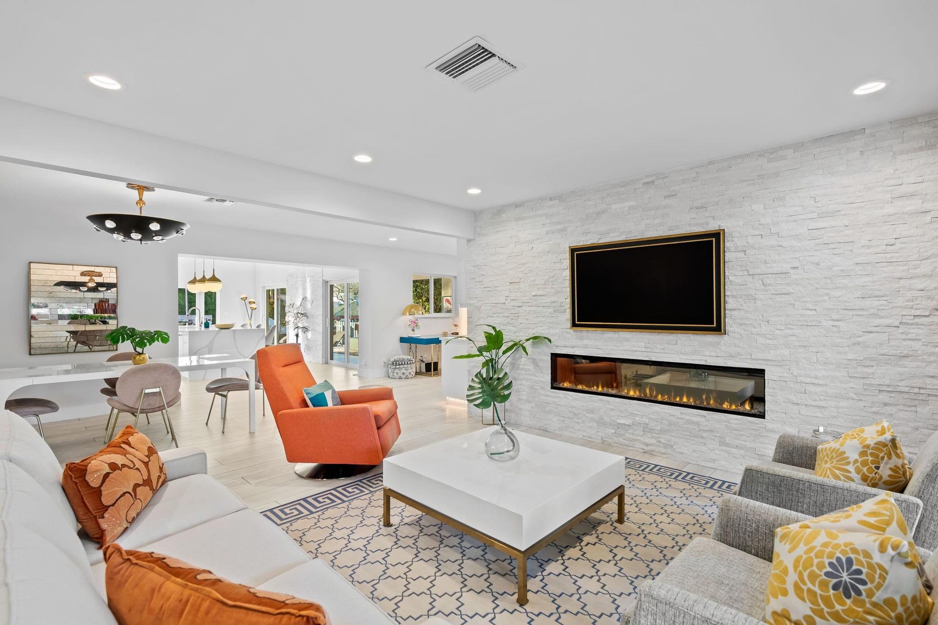 1731 NE 23rd Avenue, Fort Lauderdale, FL 33305 Enjoy the electric fireplace