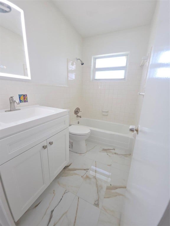 2131 NE 42nd Court, #208e, Lighthouse Point, FL 33064 2131 NE 42nd Court, #208e, Lighthouse Point, FL 33064
