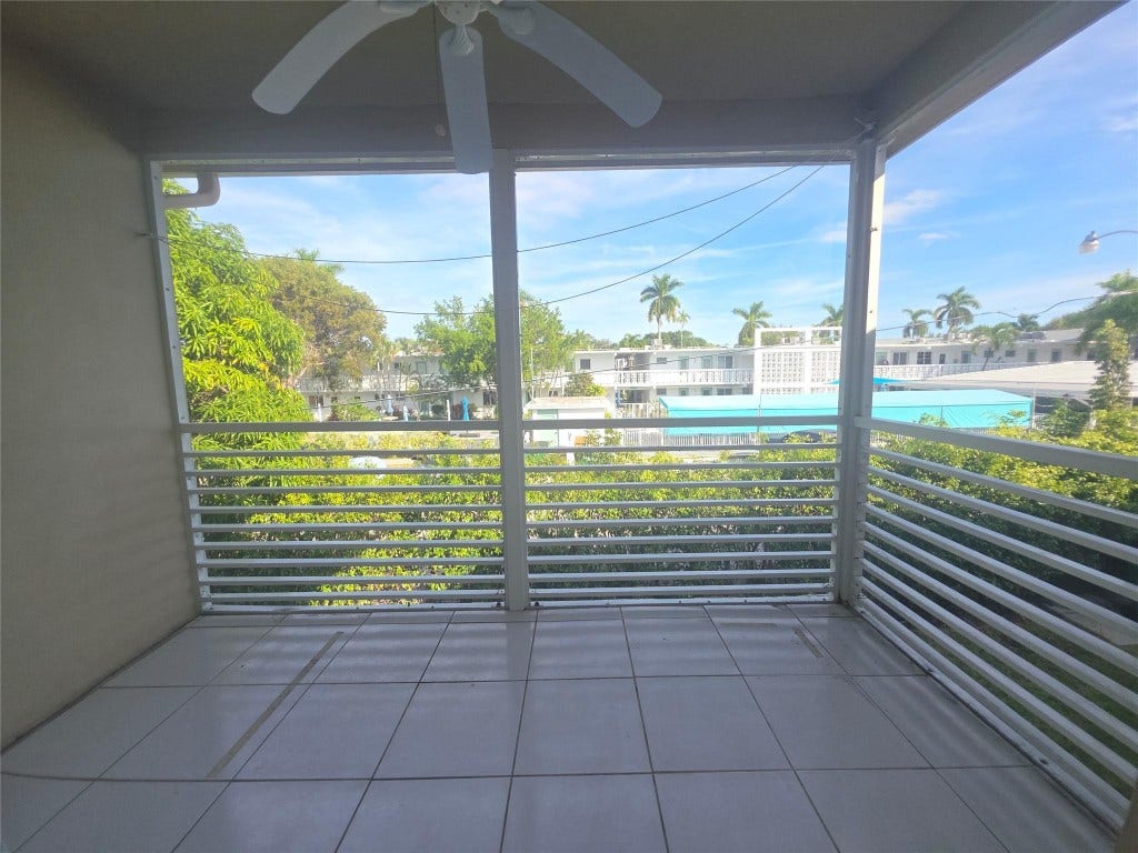 2131 NE 42nd Court, #209e, Lighthouse Point, FL 33064