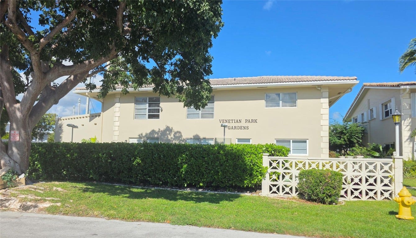 2131 NE 42nd Court, #209e, Lighthouse Point, FL 33064