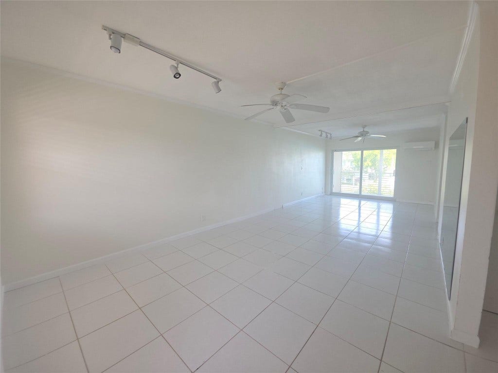 2131 NE 42nd Court, #209e, Lighthouse Point, FL 33064