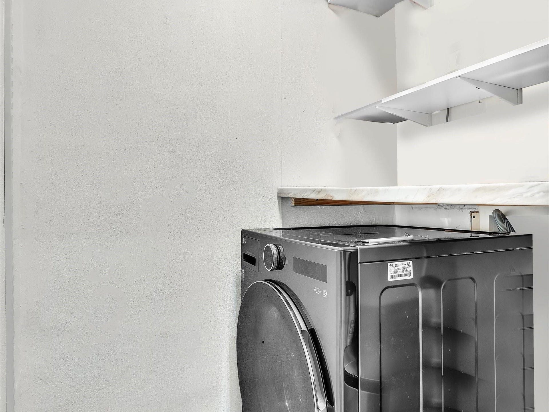 5 Middlesex Drive, #5, Wilton Manors, FL 33305 Washer/Dryer