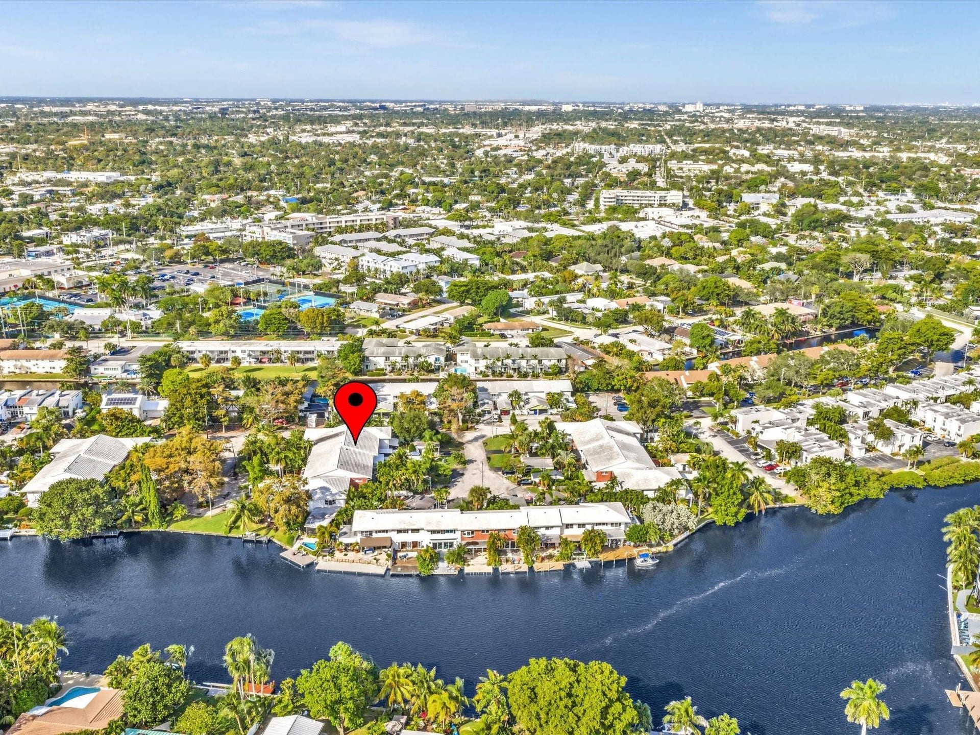 5 Middlesex Drive, #5, Wilton Manors, FL 33305 Townhomes Looking North