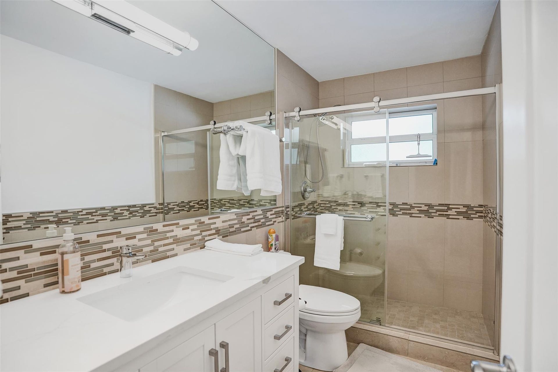 2949 NE 1st Avenue, Wilton Manors, FL 33334 2949 NE 1st Avenue, Wilton Manors, FL 33334