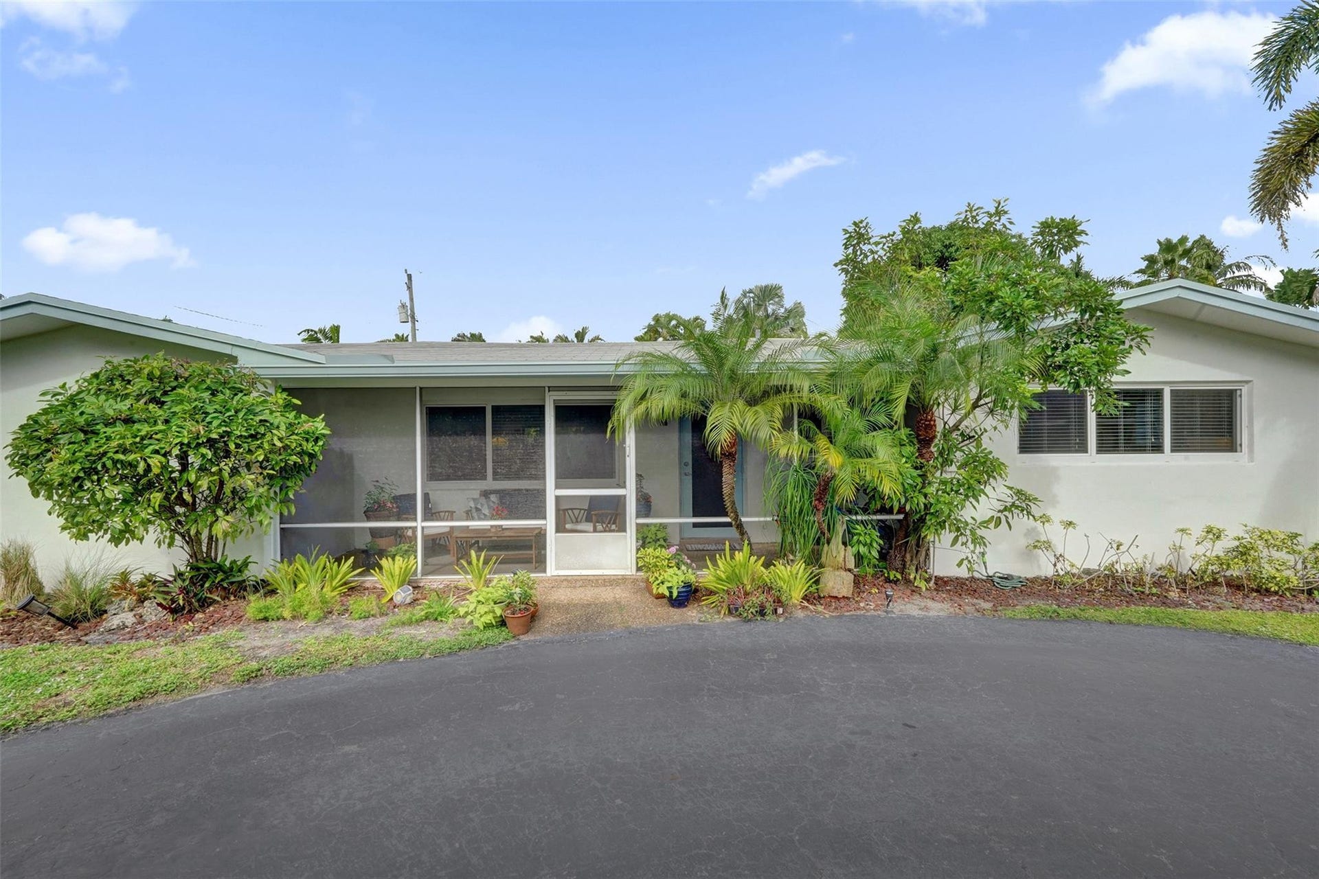 1701 NE 27th Drive, Wilton Manors, FL 33334 Photo 2