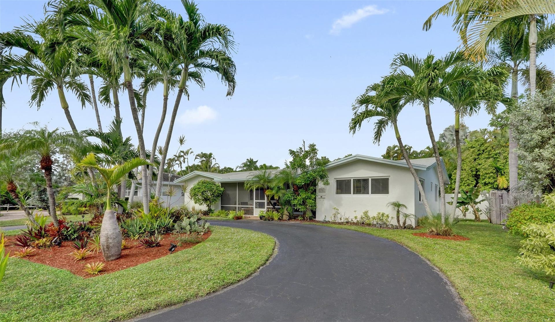 1701 NE 27th Drive, Wilton Manors, FL 33334 Photo 1