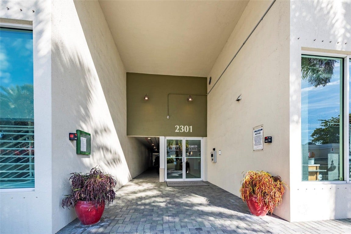 2301 Wilton Drive, #R409, Wilton Manors, FL 33305
