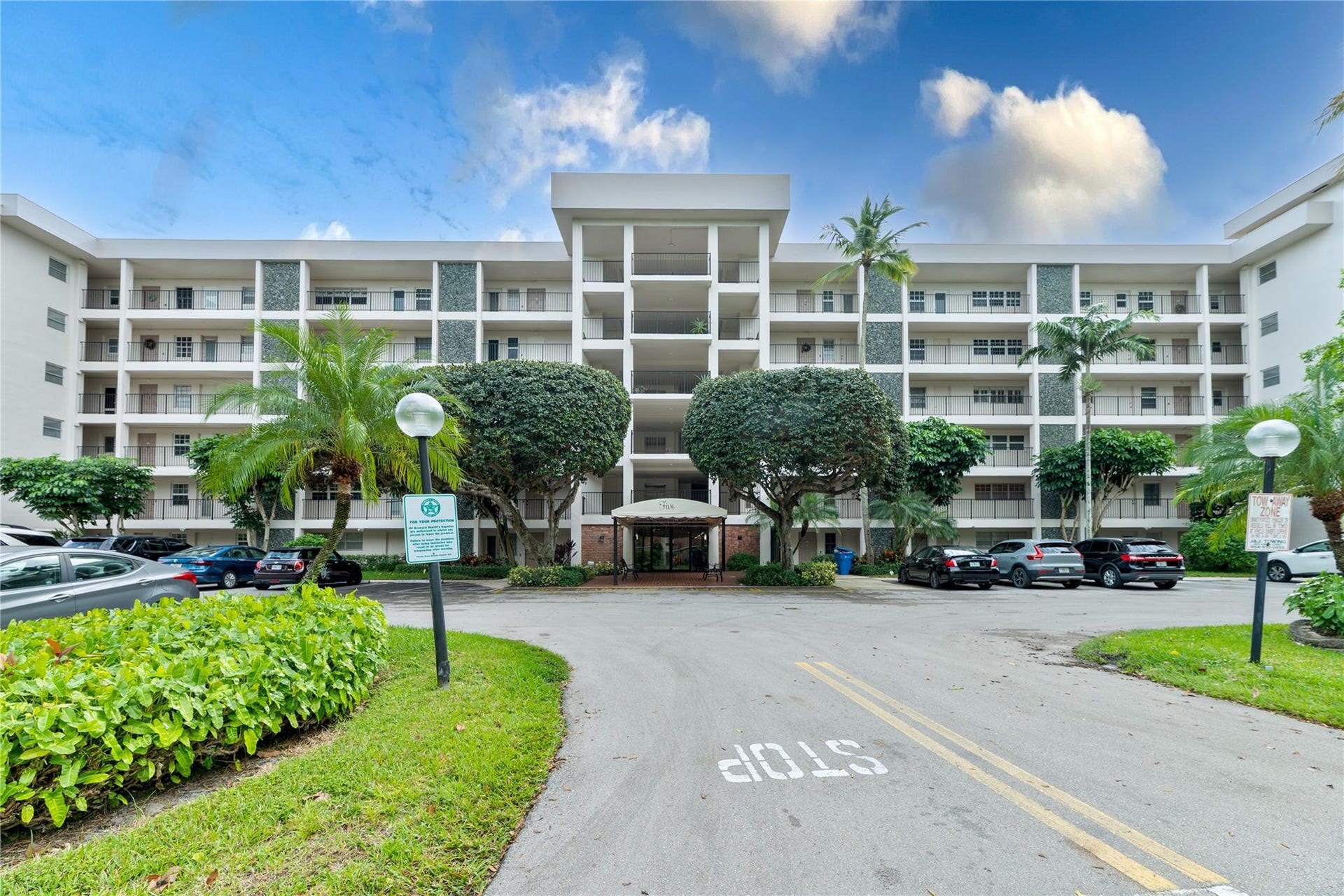 2950 N Palm Aire Drive, #401, Pompano Beach, FL 33069 Photo 29
