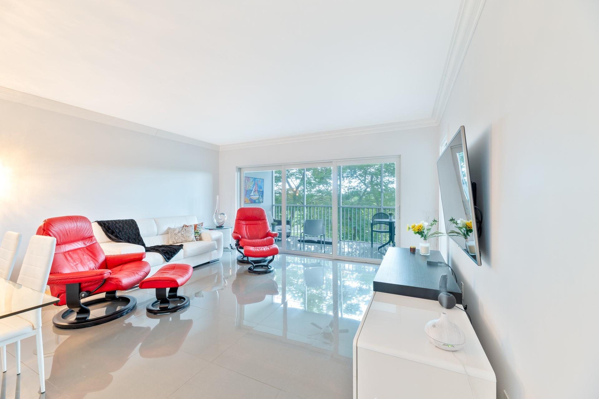 2950 N Palm Aire Drive, #401, Pompano Beach, FL 33069 Photo 8