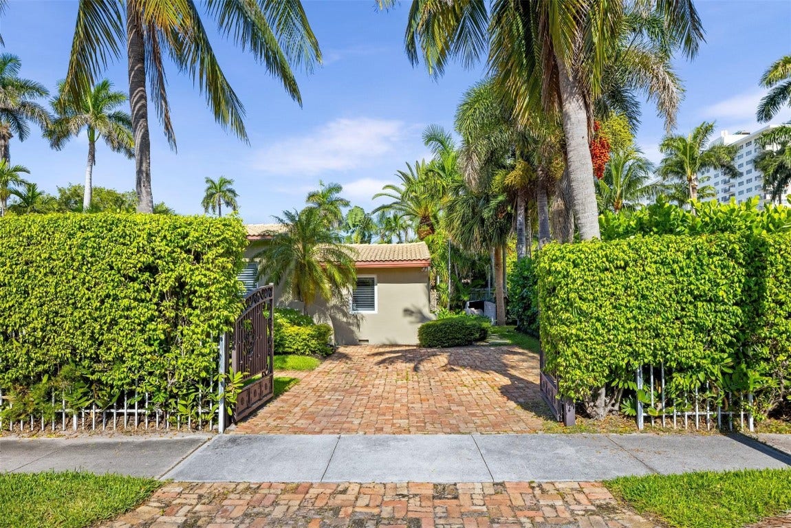 359 Poinciana Drive, Fort Lauderdale, FL 33301