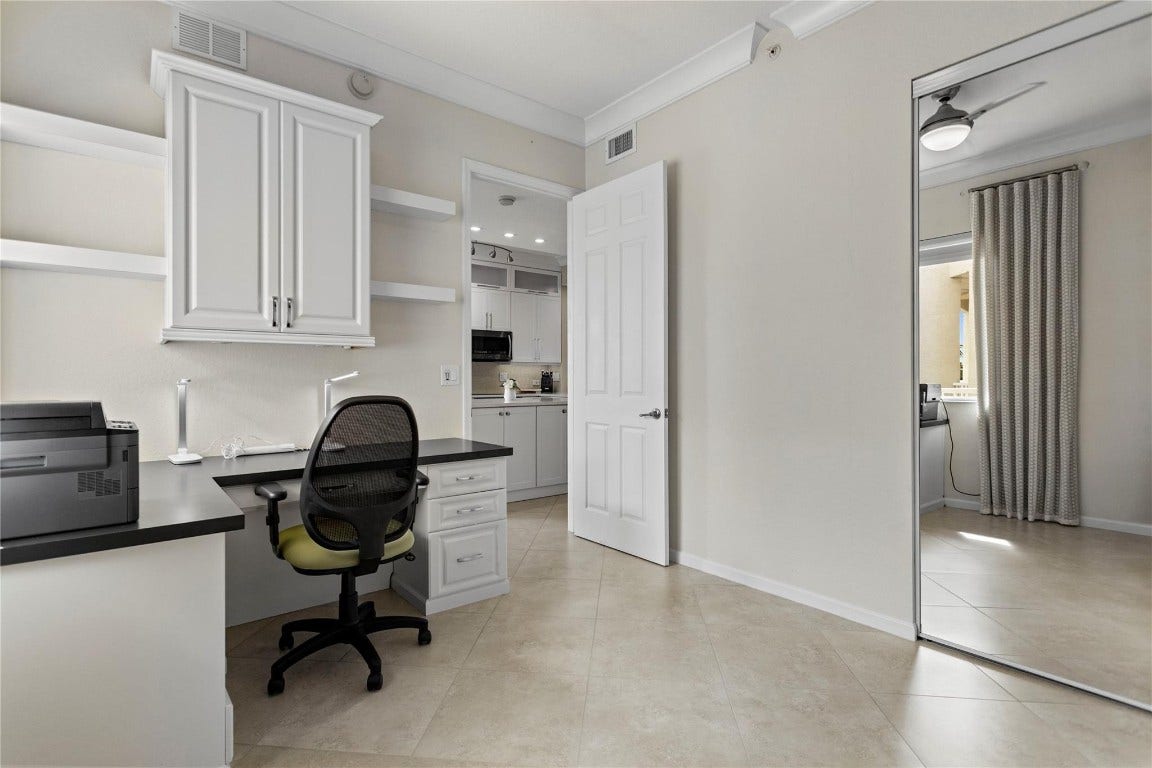 3500 Oaks Clubhouse Drive, #505, Pompano Beach, FL 33069