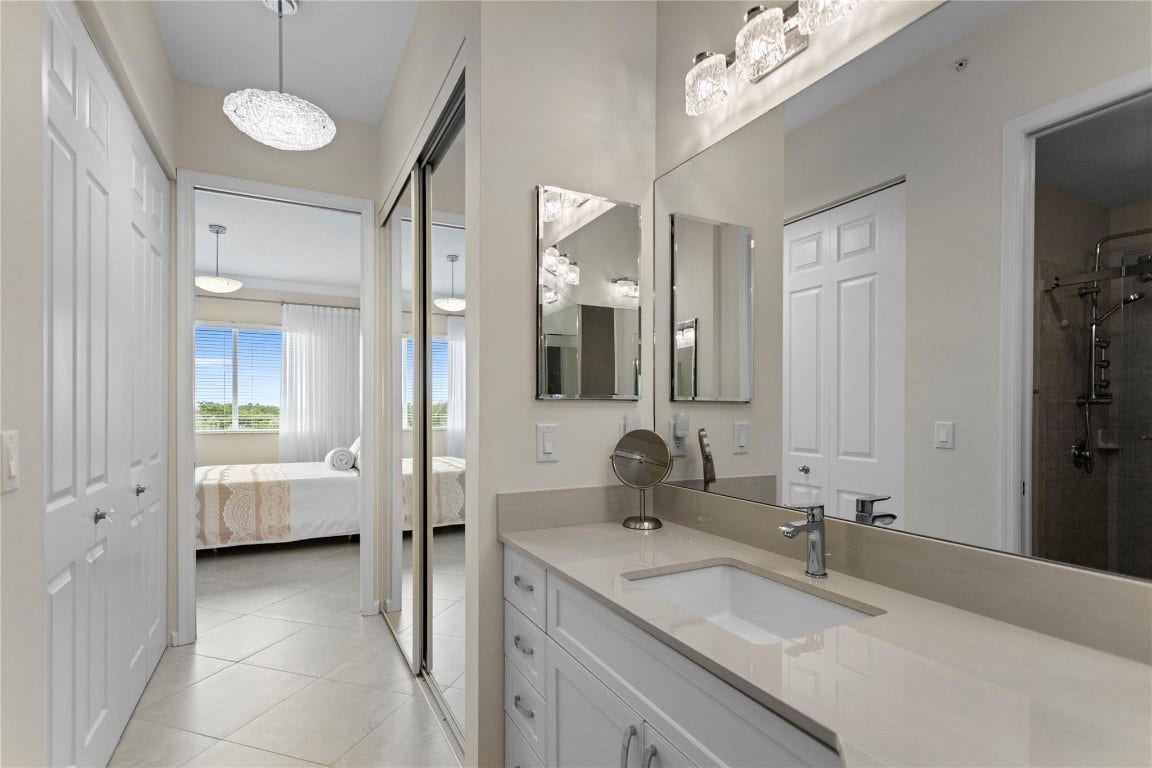 3500 Oaks Clubhouse Drive, #505, Pompano Beach, FL 33069