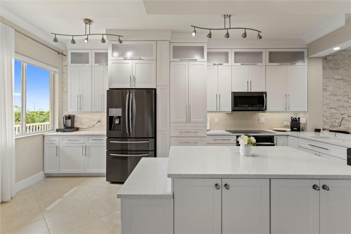 3500 Oaks Clubhouse Drive, #505, Pompano Beach, FL 33069