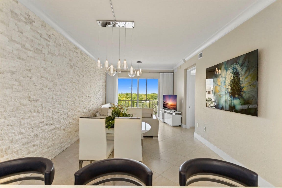 3500 Oaks Clubhouse Drive, #505, Pompano Beach, FL 33069