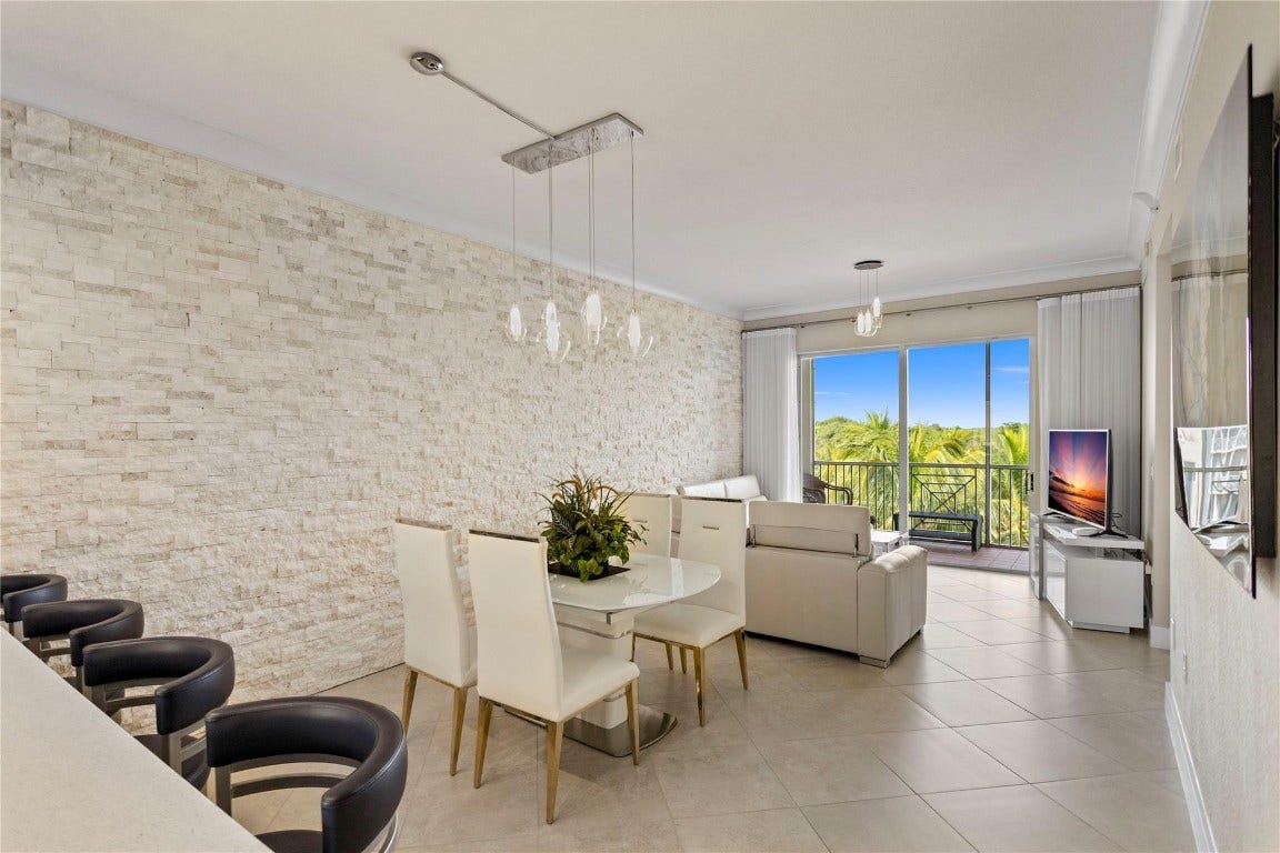 3500 Oaks Clubhouse Drive, #505, Pompano Beach, FL 33069