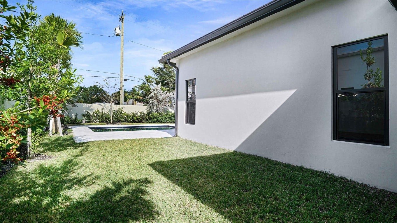 317 NE 21 Street, Wilton Manors, FL 33305