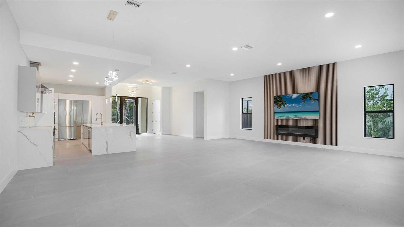317 NE 21 Street, Wilton Manors, FL 33305