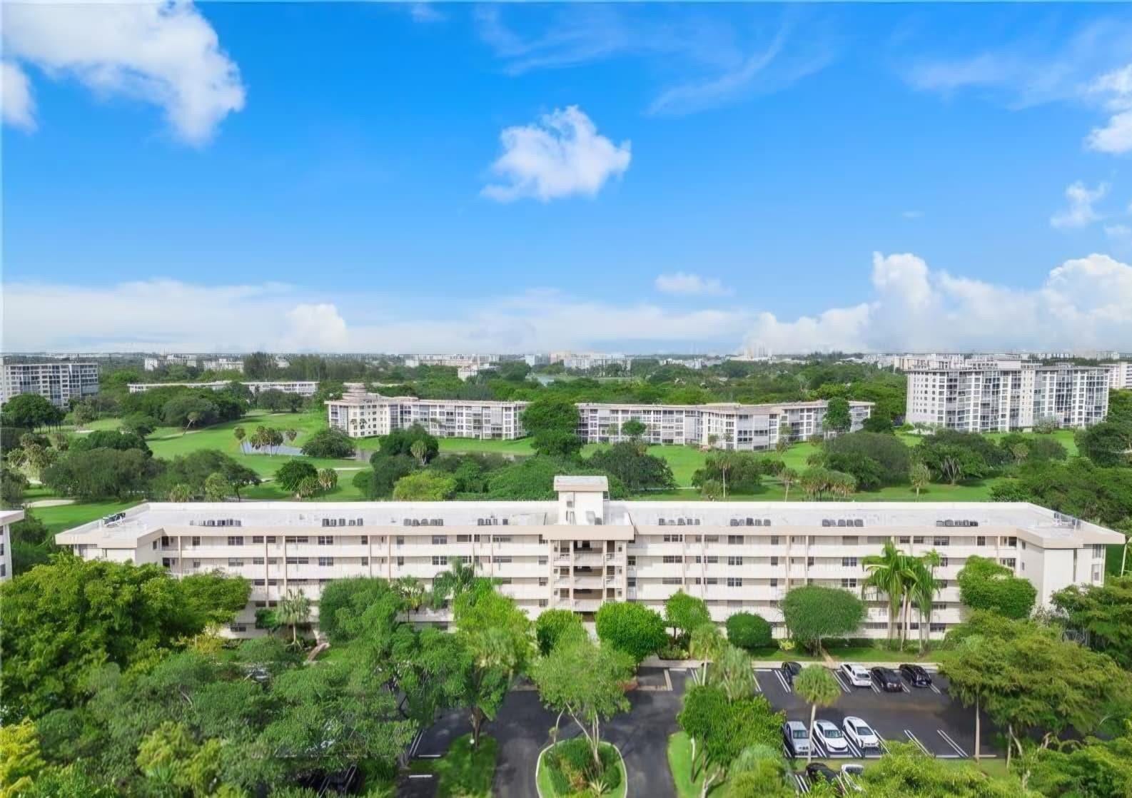 3900 Oaks Clubhouse Drive, #507, Pompano Beach, FL 33069 Photo 1