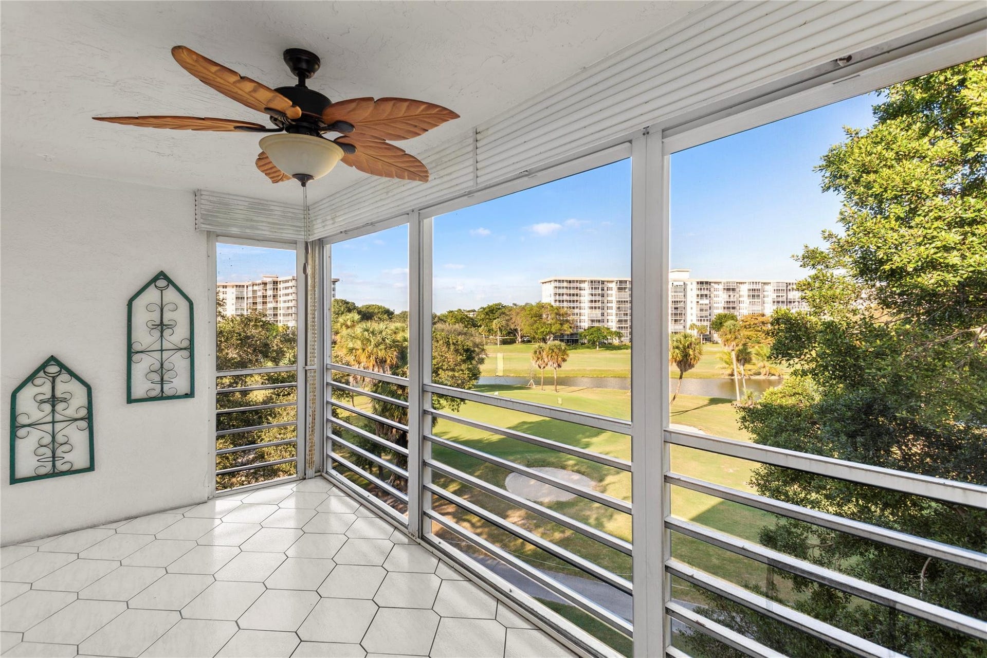 3900 Oaks Clubhouse Drive, #507, Pompano Beach, FL 33069 Photo 16